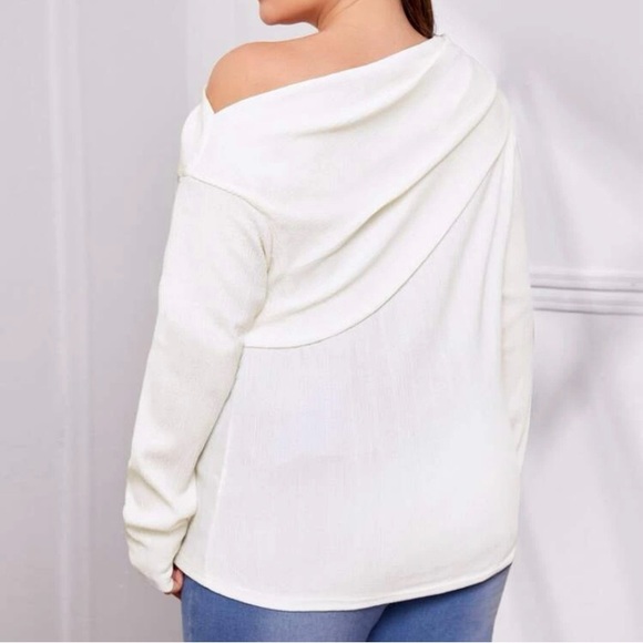 Sweater - Picture 3 of 5